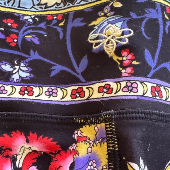 Johnny Was Black Floral Butterfly Skinny Leggings - Picture 6 of 7